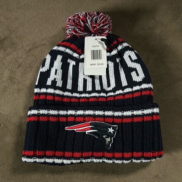 ♥️🤍💙 Patriots Knit Hat - NWT - Picture 1 of 2